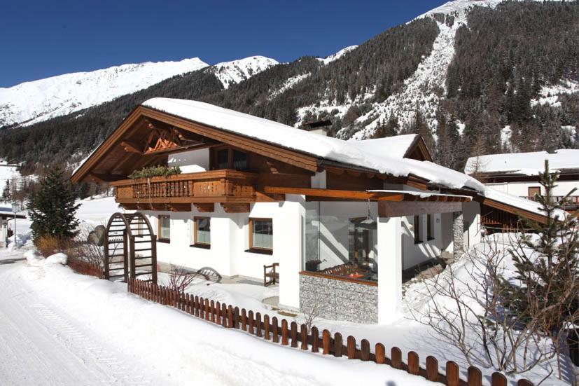 Appartementhaus Florian Längenfeld Екстериор снимка
